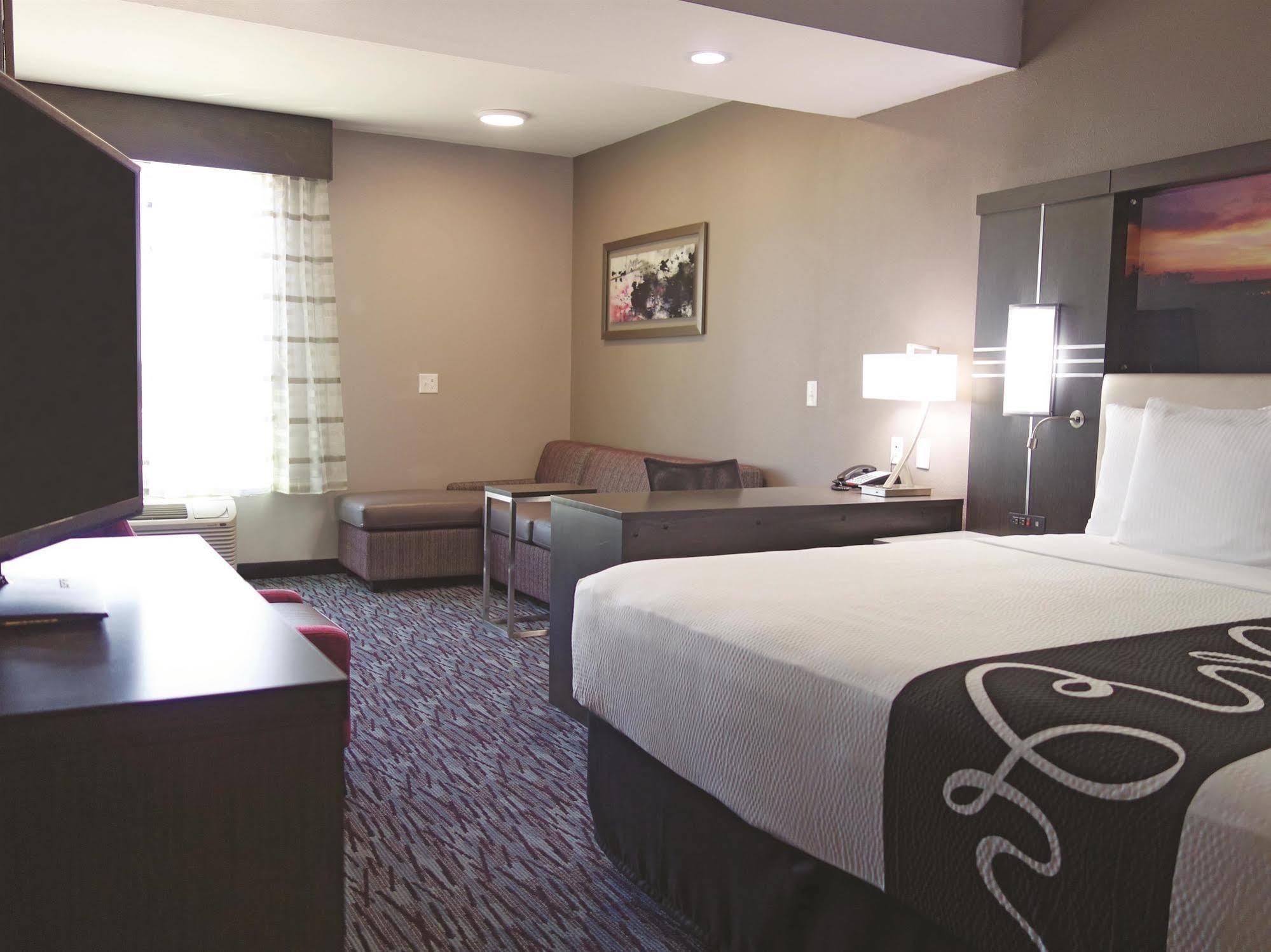 מלון La Quinta By Wyndham Amarillo Airport מראה חיצוני תמונה